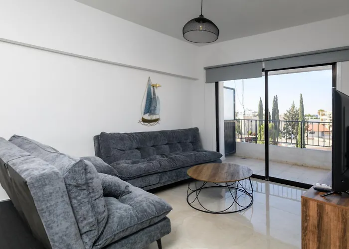 Ollies 3 Bedroom Apartment