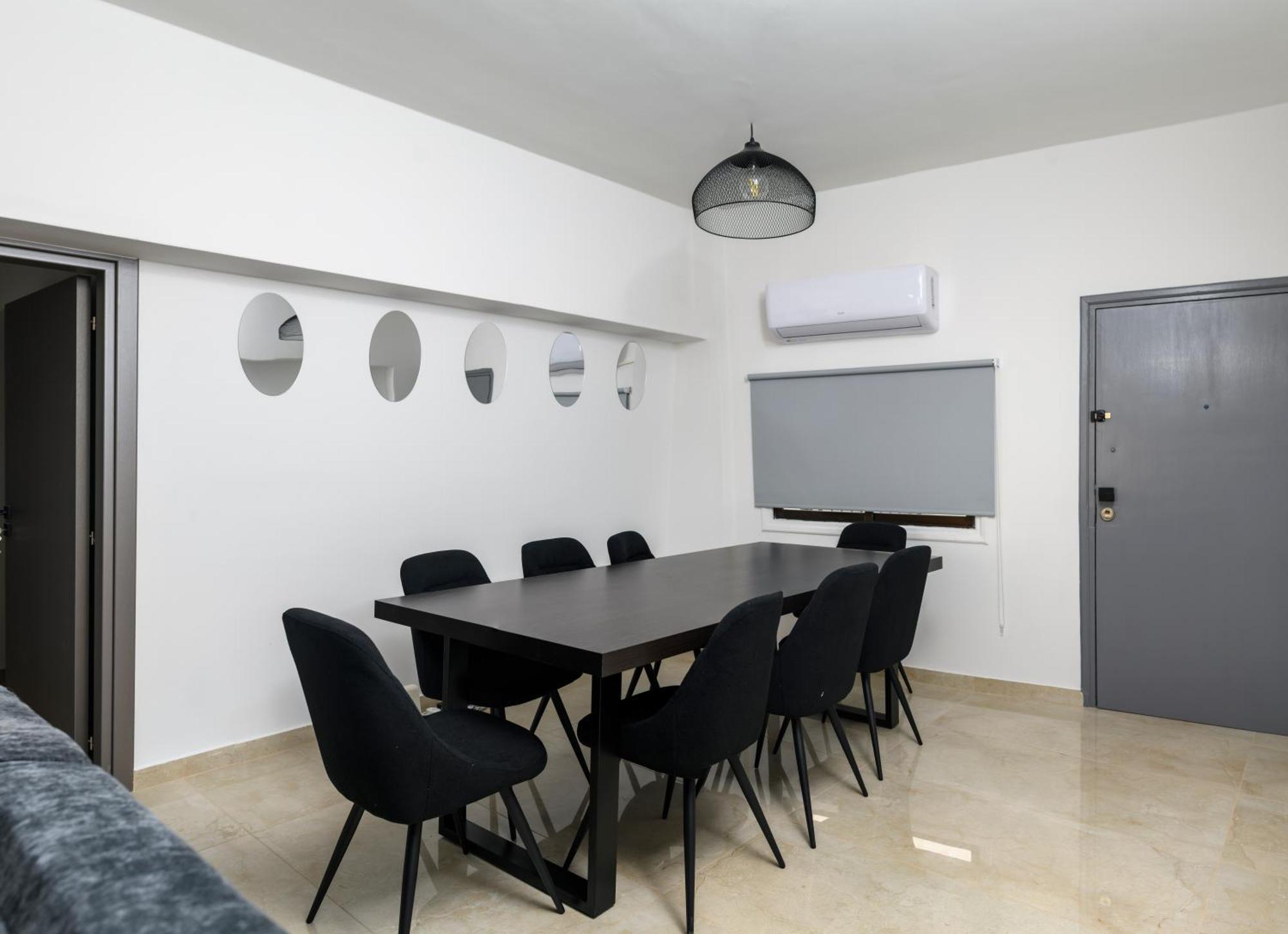 Apartment Ollies 3 Bedroom Larnaca